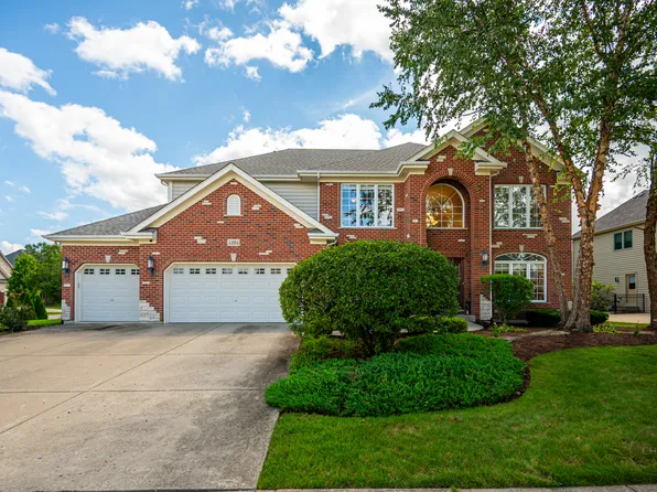 4204 Chaparral Dr, Naperville, IL 60564