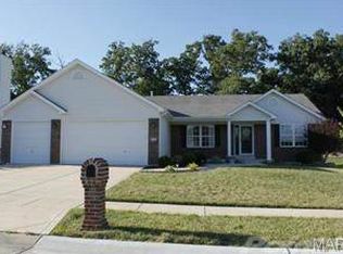 227 Highland Meadows Dr, Wentzville, MO 63385