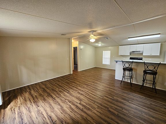 4th image of 2494 Salamanca St