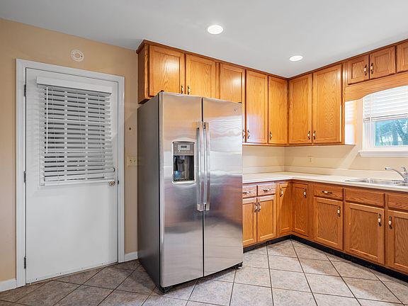 4th image of 3076 Speicher Cir
