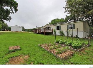 12565 Old 8 E, Mineral Point, MO 63660