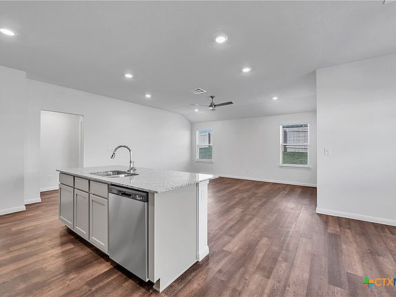5th image of 401 Great Hills Dr