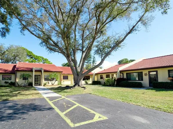 1225 56th St W, Bradenton, FL 34209