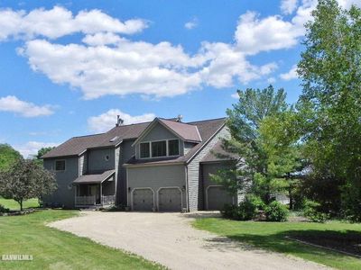 2 Powderhorn Gap, Galena, IL, 61036