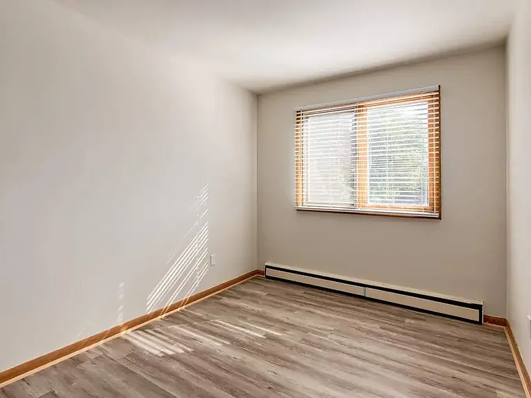 549 Belfast St SE #5 — Photo 22