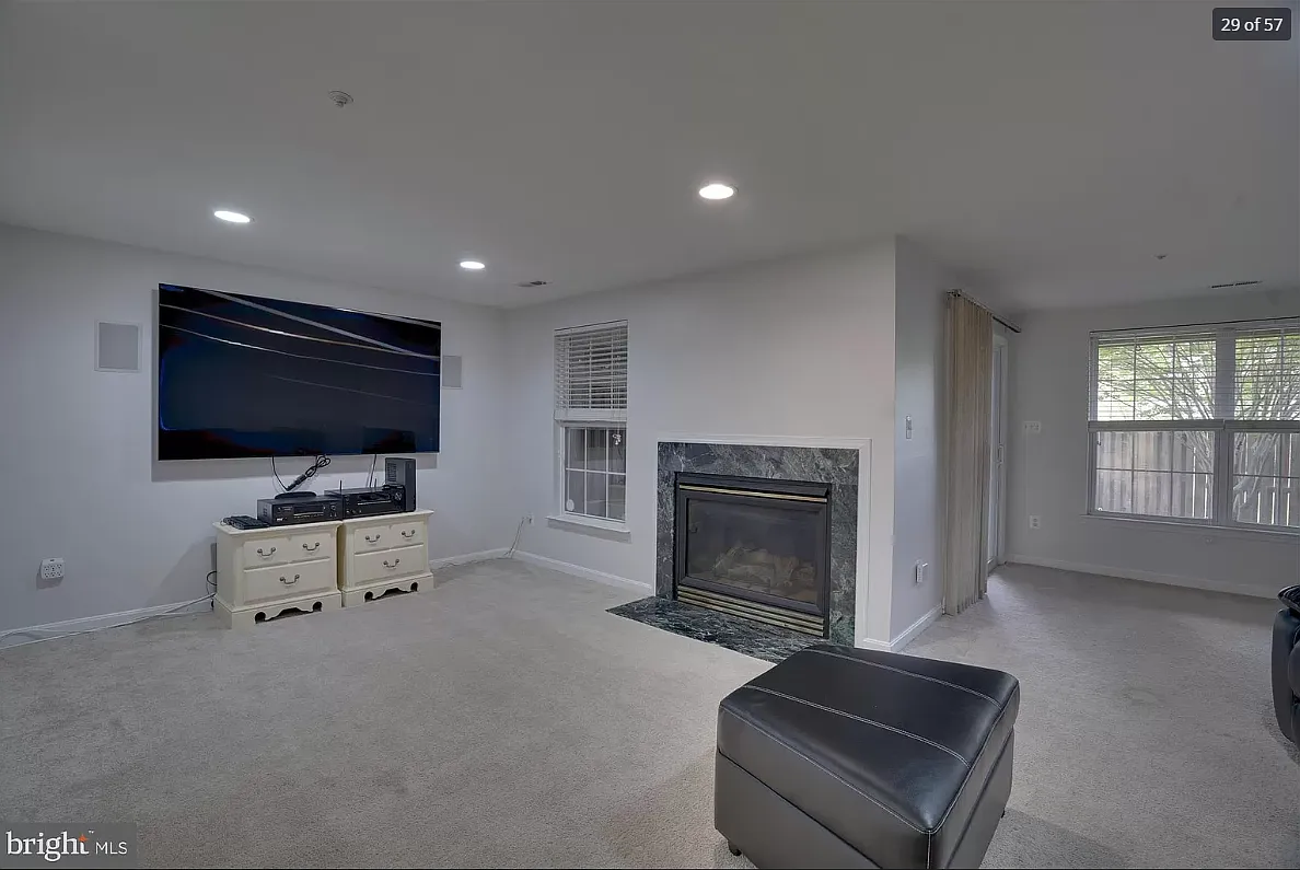 Westfield Ct, Edgewater — Photo 1