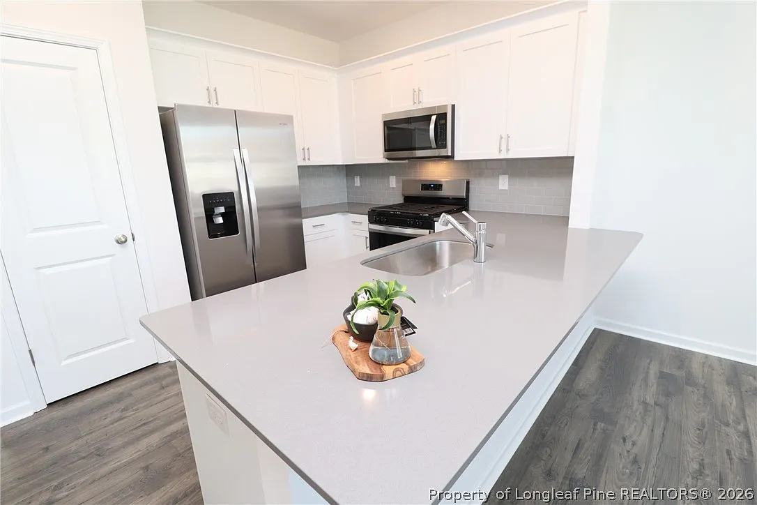 3 bed, 2.5 bath, 1511 sqft, $1,795 — Photo 4