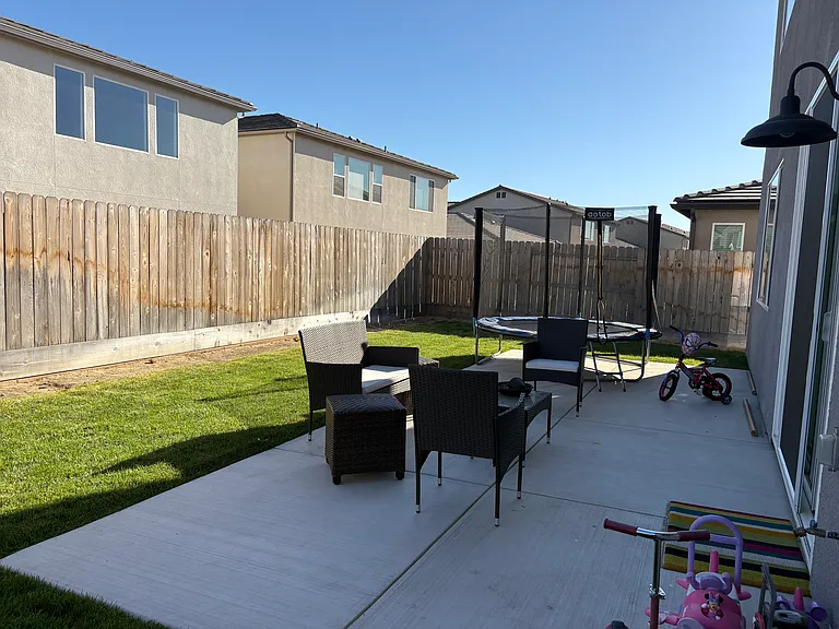 2875 E Colina Dr — Photo 24