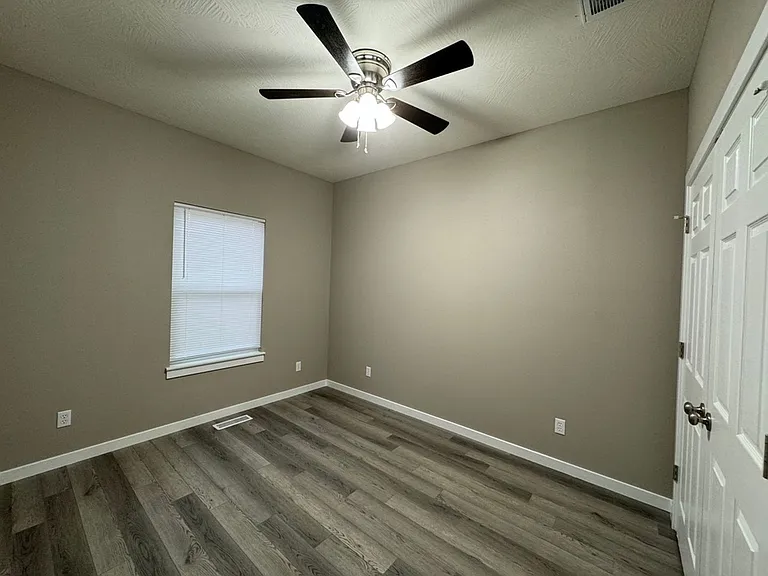 2210 Regan Cir — Photo 16
