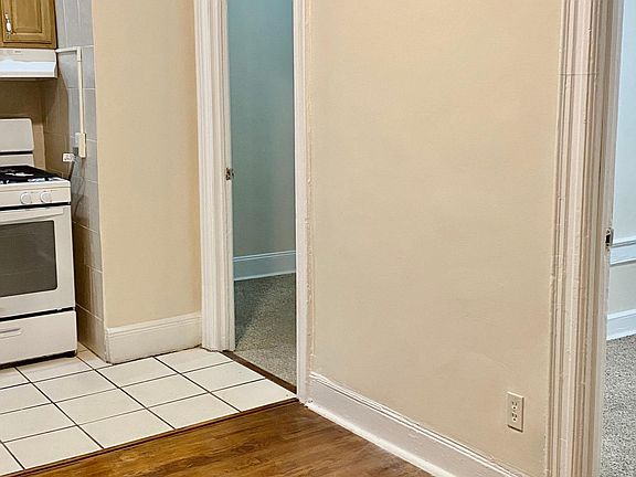 3rd image of 480 Herzl St #2R