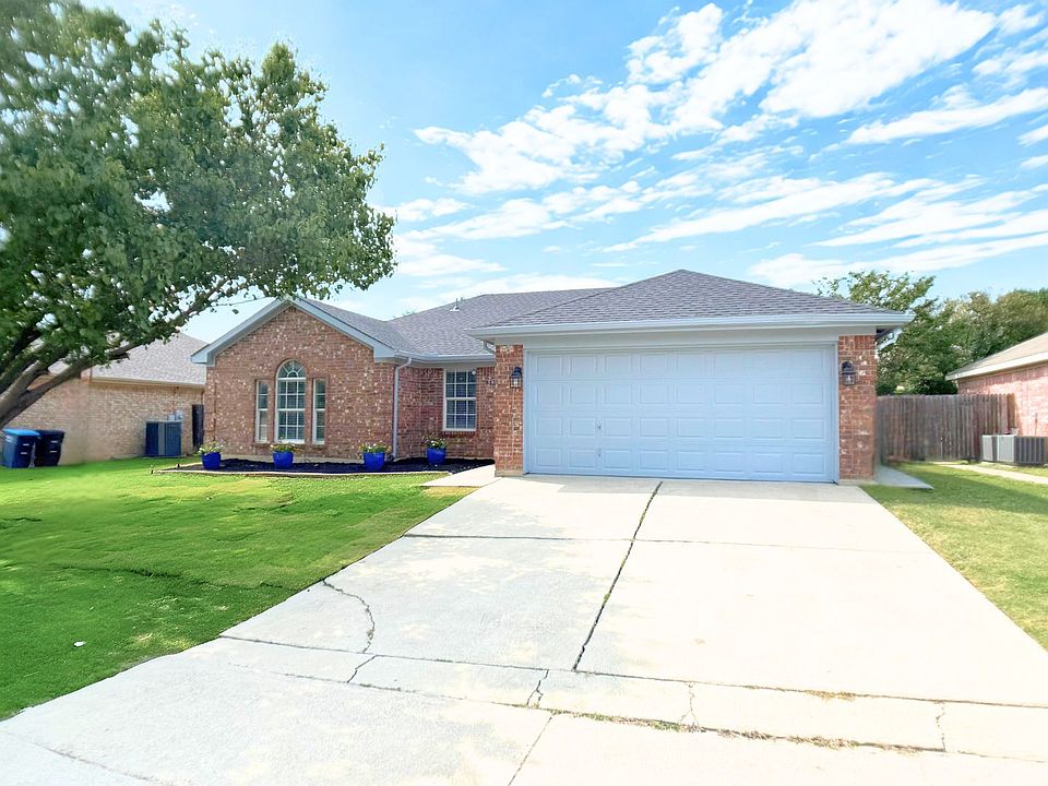 1st image of 3913 Periwinkle Dr