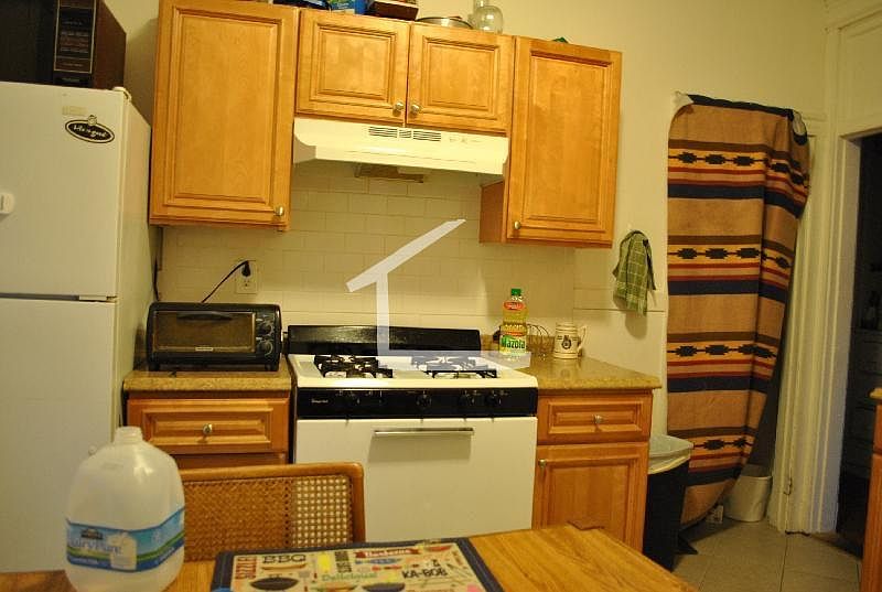 2nd image of 48 Brighton Ave #Lm22