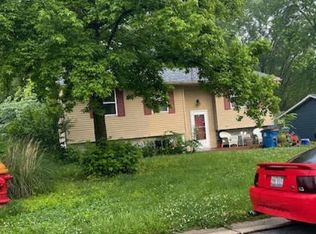 612 Valley View Dr, Bethalto, IL 62010