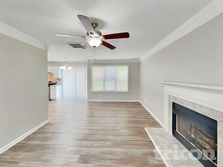 7198 Oxford Bluff Dr — Photo 3