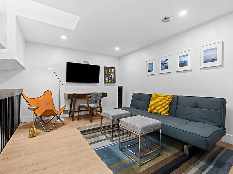 305 SW 28th Ave — Photo 9