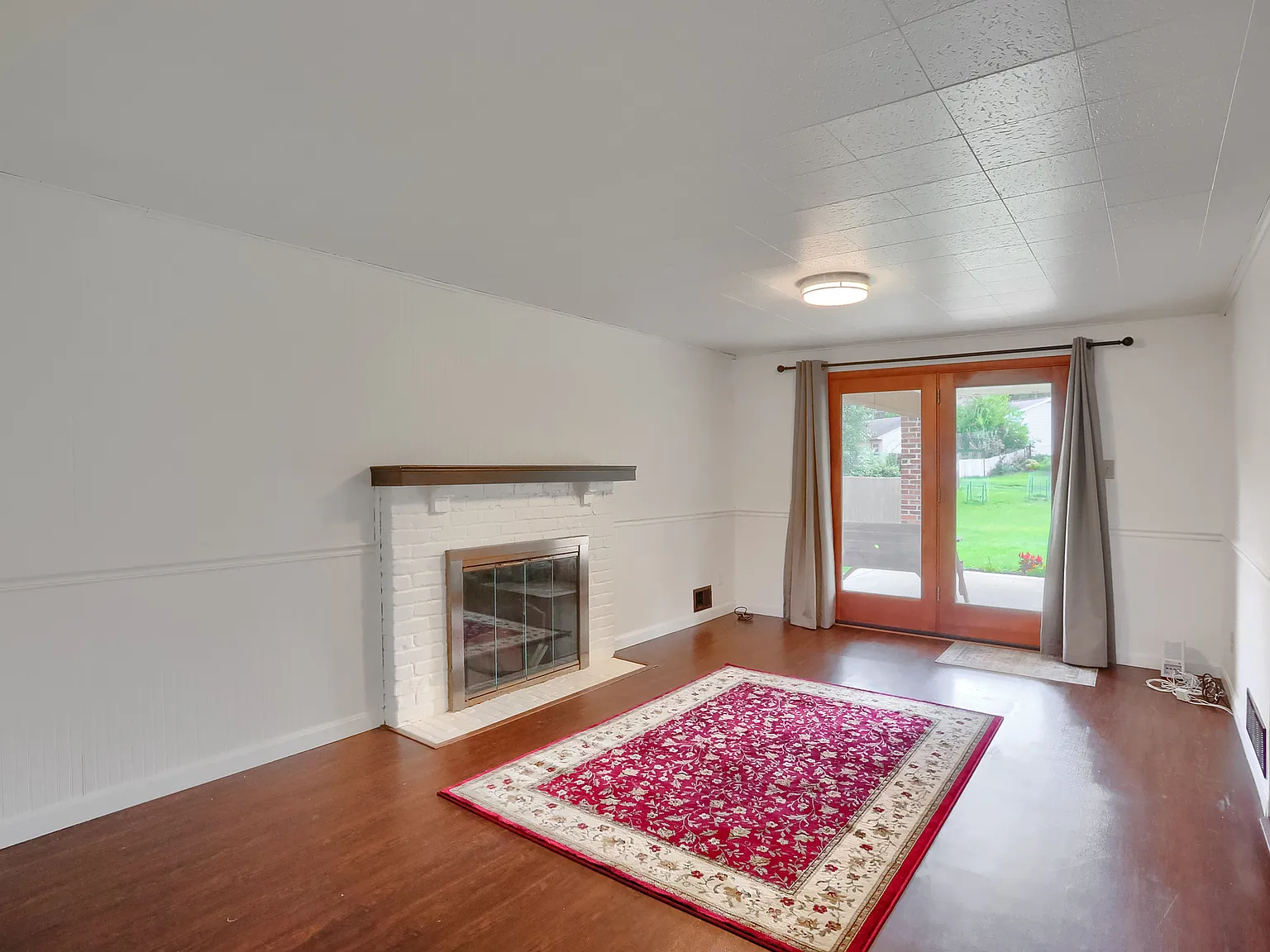 4 bed, 1728 sqft, $2,500 — Photo 4