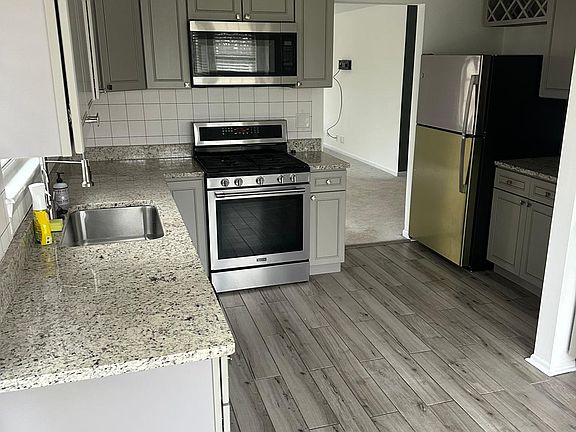 2nd image of 112 E Fabish Dr