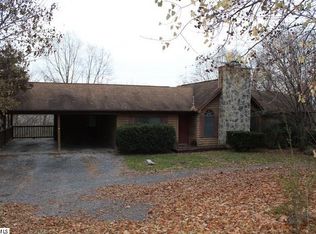 3 Cheyenne Ln, Staunton, VA 24401