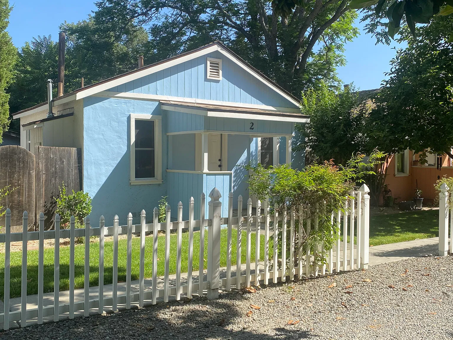 101-2 Elliott St — Photo 2