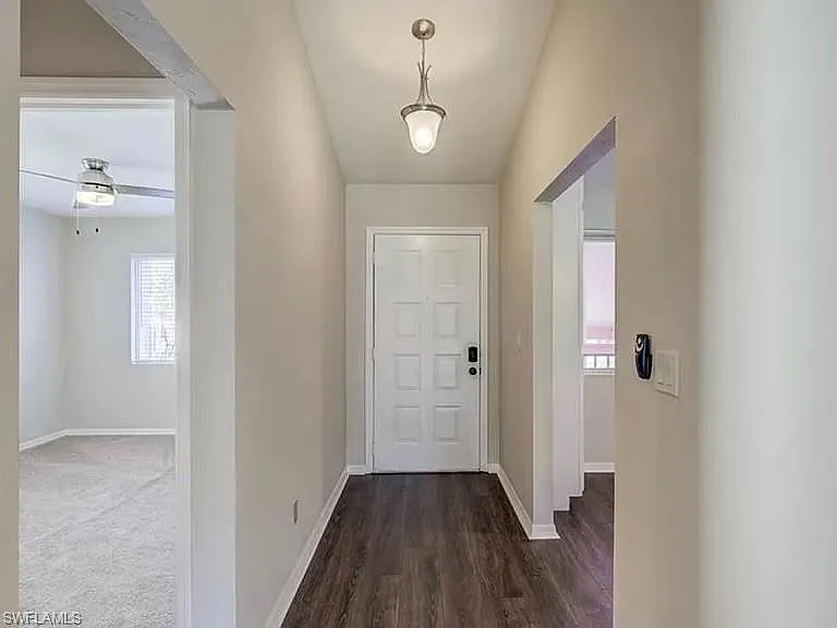 2 bed, 2.0 bath, 893 sqft, $1,600 — Photo 3
