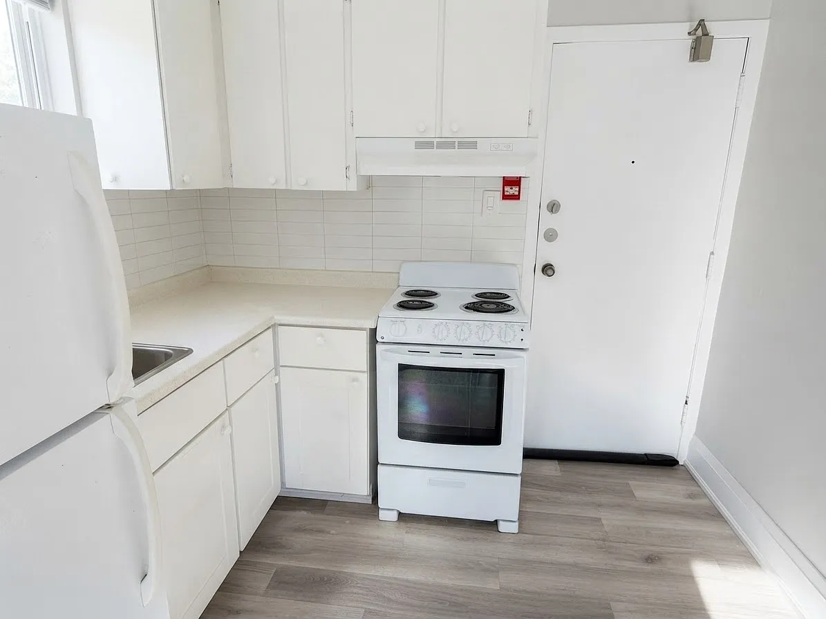 415 Brunswick Ave - 7 — Photo 4