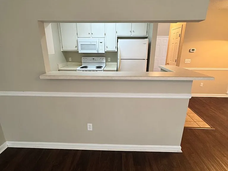 128 N Springview Dr — Photo 9