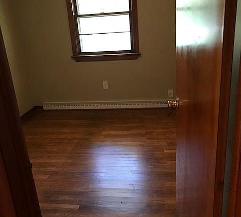 3rd image of 324 Delton Ln
