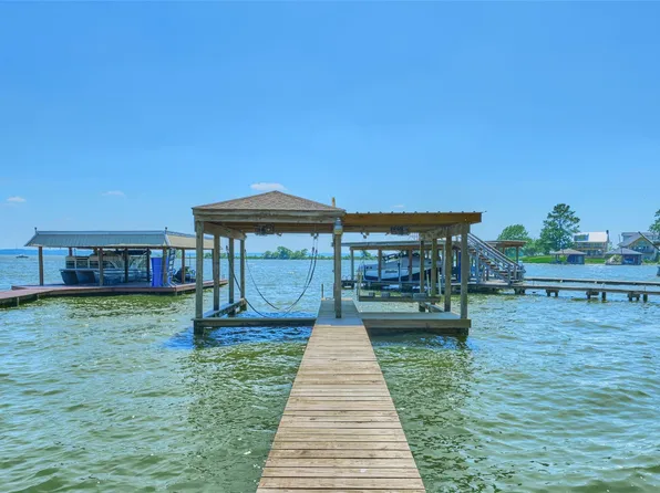 234 Lakeside Dr, Livingston, TX 77351