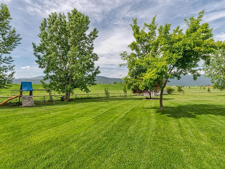 1480 Cresthaven Dr — Photo 30