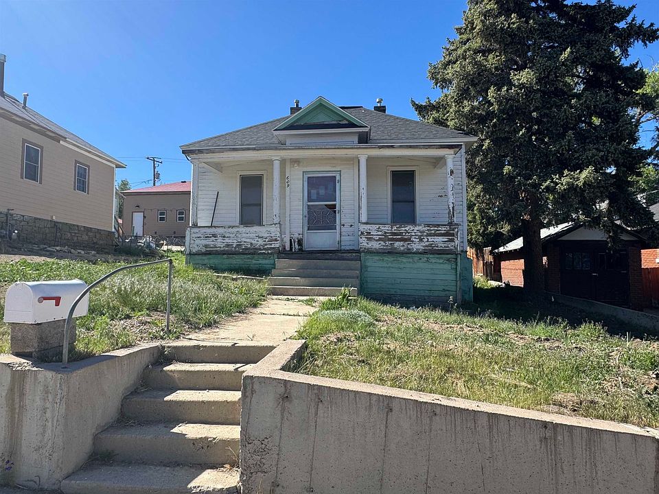 1st image of 609 Topaz St