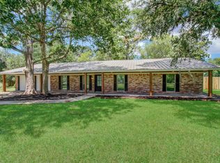 6930 S Oak Bend Dr, Alvin, TX 77511