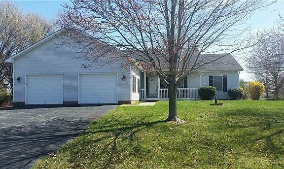 2nd image of 2312 Pecan St