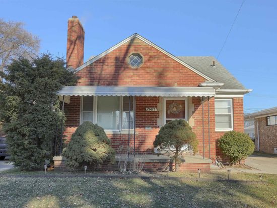17417 Sprenger Ave, Eastpointe, MI 48021