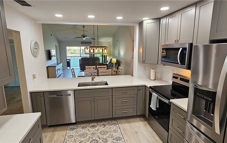 5708 Deauville Cir APT J301, Naples, FL 34112 | Zillow
