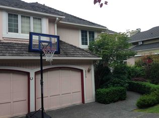 8776 Paisley Dr NE, Seattle, WA 98115