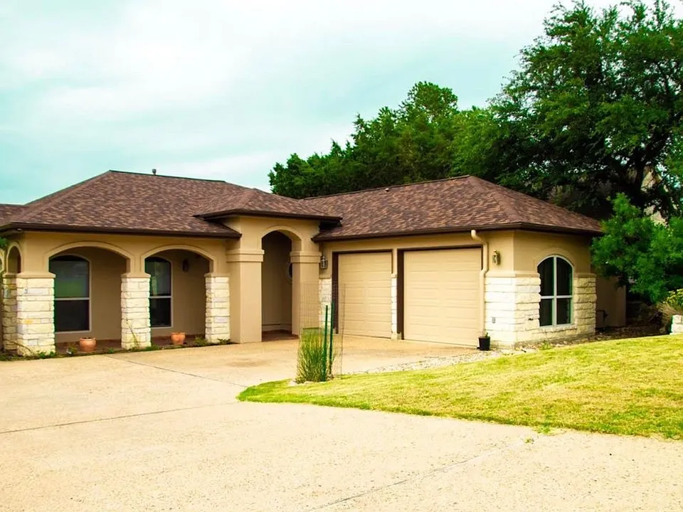 20600 Highland Lake Dr