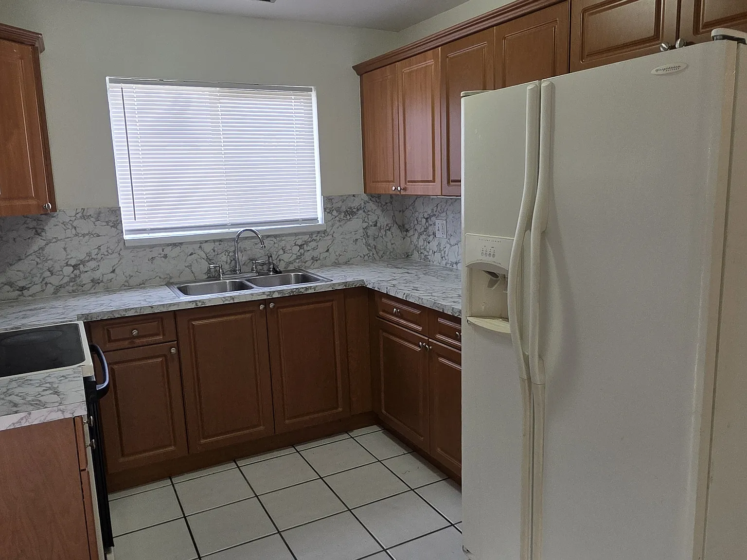 3 bed, 1231 sqft, $2,890 — Photo 3