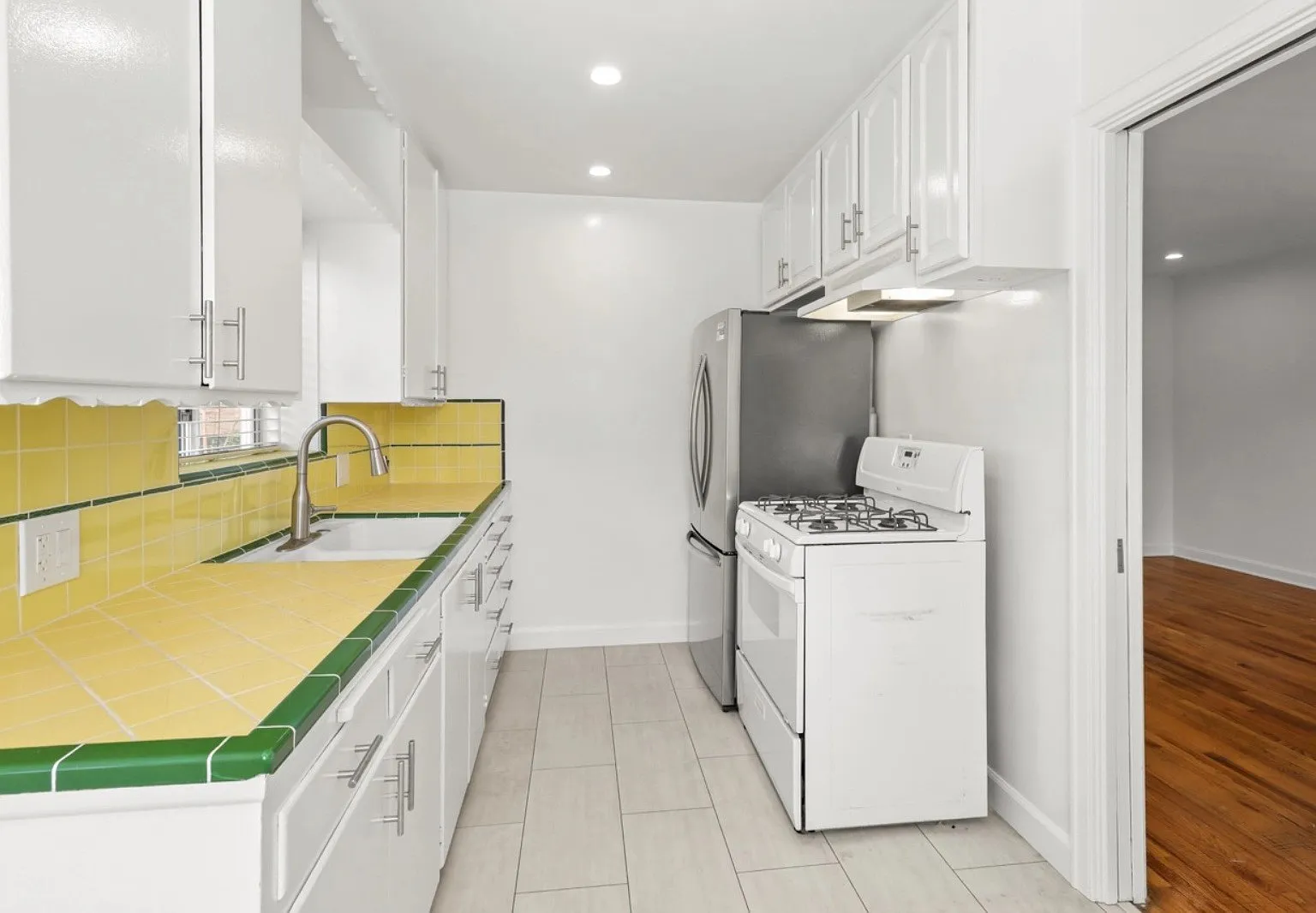 1 bed, 1.0 bath, $2,395 — Photo 4
