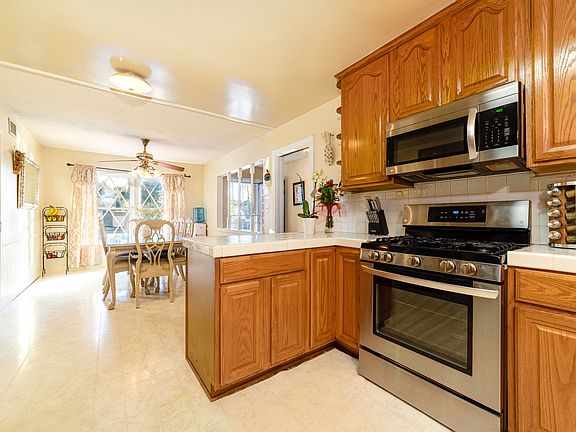 5th image of 20933 Cantara St