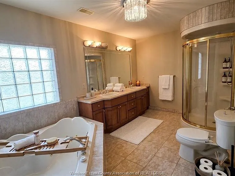 380 Shoreview Cir — Photo 13