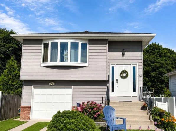 73 Cherokee Avenue, West Islip, NY 11795