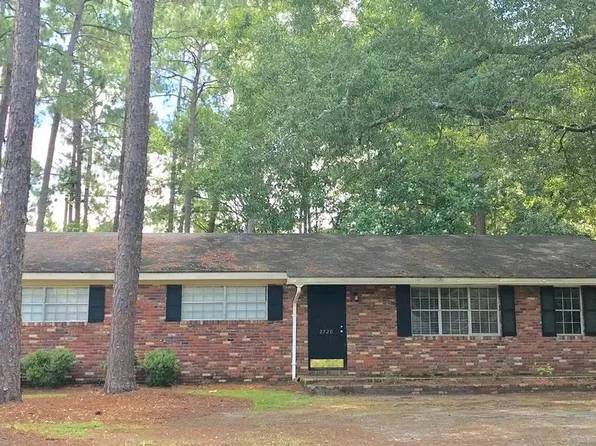 2720 Jacqueline Cir, Moultrie, GA 31768