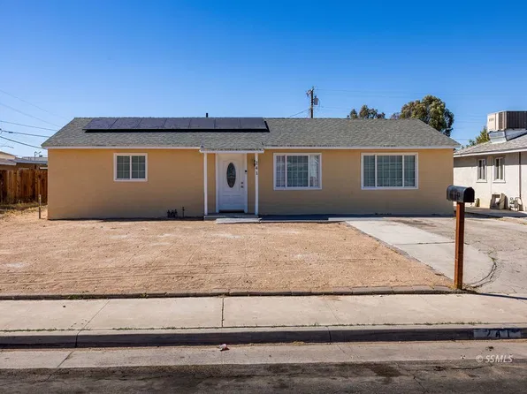 241 S Desert Candles St, Ridgecrest, CA 93555