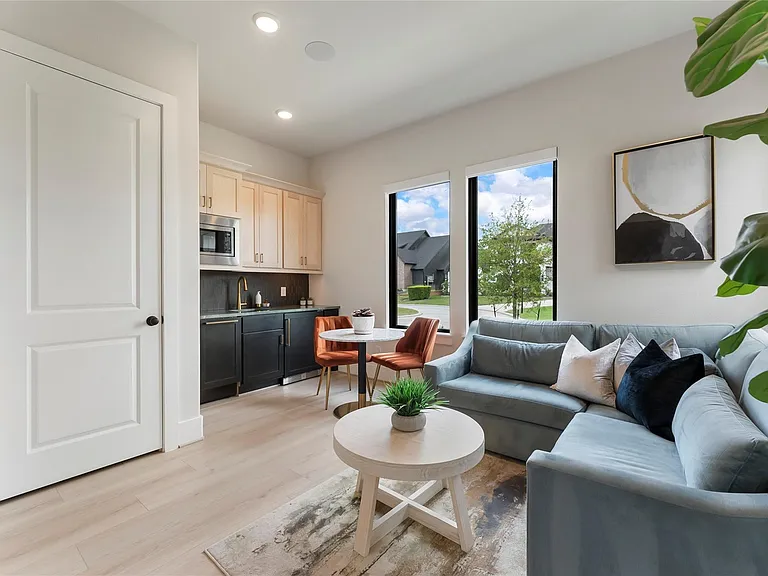 2118 Bennet Ct — Photo 35