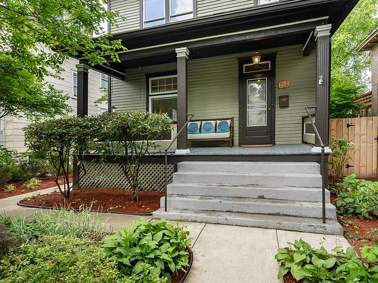 131 E Oakland Ave — Photo 12