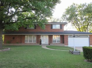 3613 Diamond Head Dr, Saint Louis, MO 63125