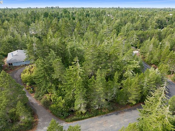 5th image of Wood Lake Way