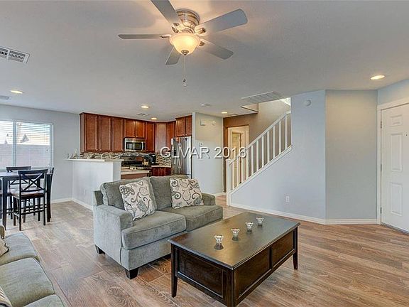 4th image of 8272 Wildwood Glen Dr