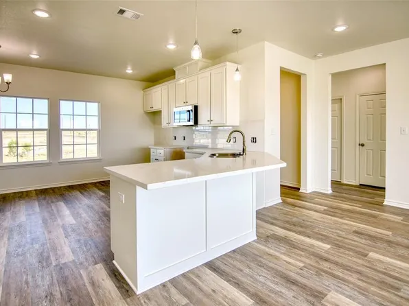 2001 Sunflower Row, Coupland, TX 78615