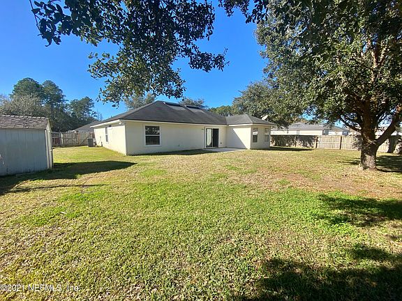 4th image of 11585 Deep Springs Dr W